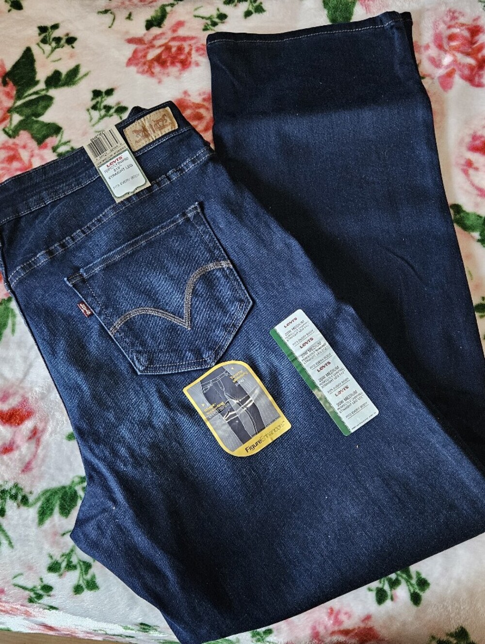 Levi's 512 Perfectly Shaping Women's Dark Indigo Straight Leg Jeans